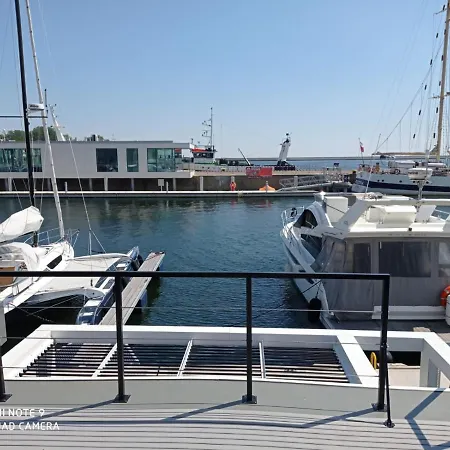 Houseboat Dom Na Wodzie Bateau-hôtel *